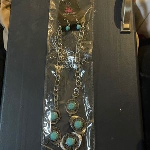 Homestead Harmony Blue Necklace (4 FOR 14$)